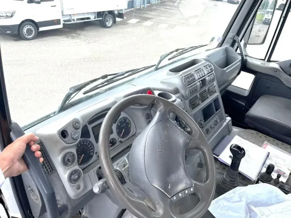 IVECO TRAKKER 6X4 Ampliroll – Image 13