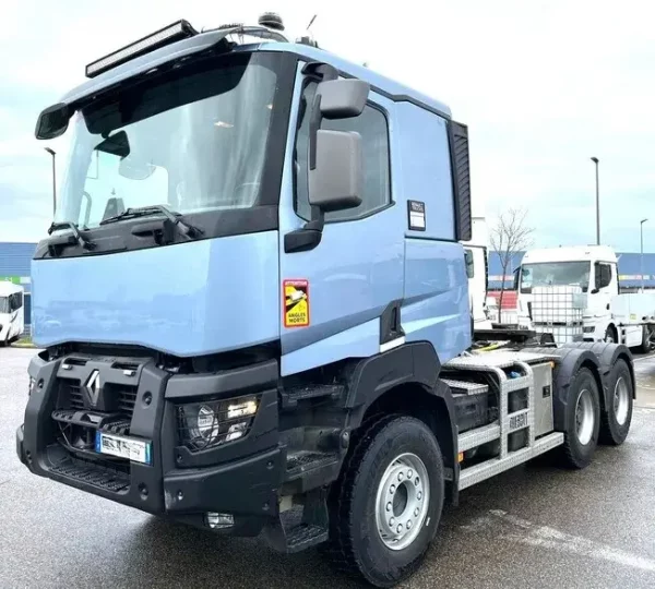 Tracteur RENAULT K520 6X4