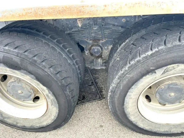 IVECO TRAKKER 6X4 Ampliroll – Image 10