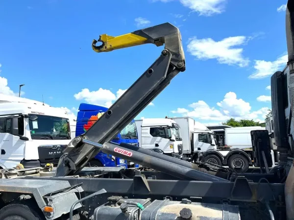 IVECO TRAKKER 6X4 Ampliroll – Image 6