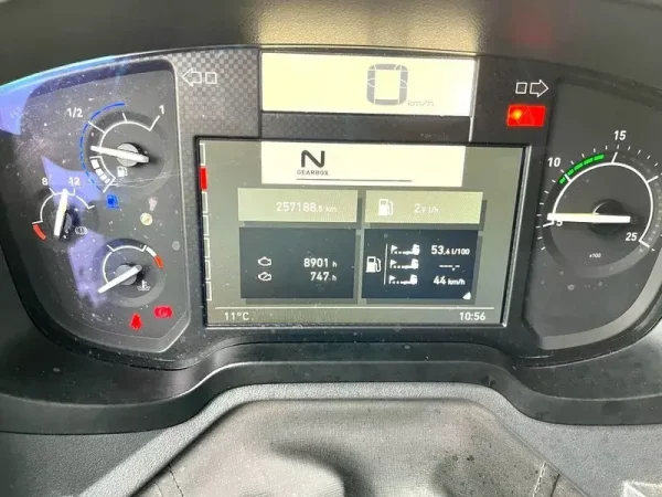 Tracteur RENAULT K520 6X4 – Image 19