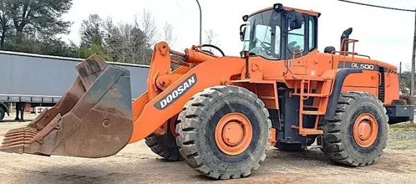 CHARGEUSE DOOSAN DL500