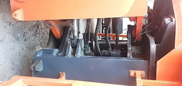 CHARGEUSE DOOSAN DL500 – Image 11