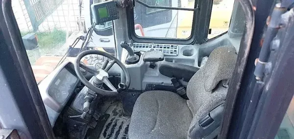 CHARGEUSE DOOSAN DL500 – Image 12